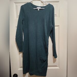 Green long sleeve dress